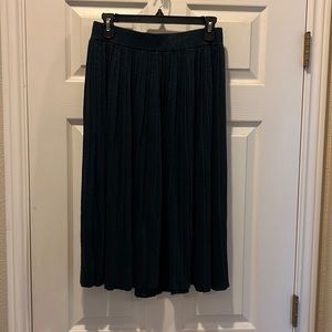 H&M dark green pleated sparkle skirt